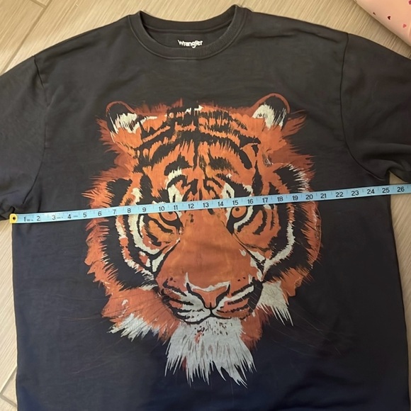 Free People Vintage Oversized Tiger Sweatshirt… - Picture 8 of 11